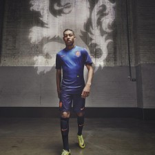 体育足彩网：国足前路迷雾笼罩？国青渭南折桂破韩流24年坚冰