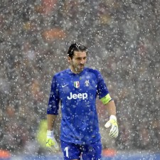 中国竞彩网：高畠勉执掌三镇帅印签约一年半，年底三线成绩成考核焦点