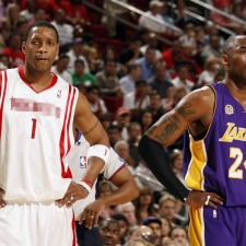 体育足彩网：杰伦-约翰逊全能演出轰三双，老鹰主场翱翔取关键胜利